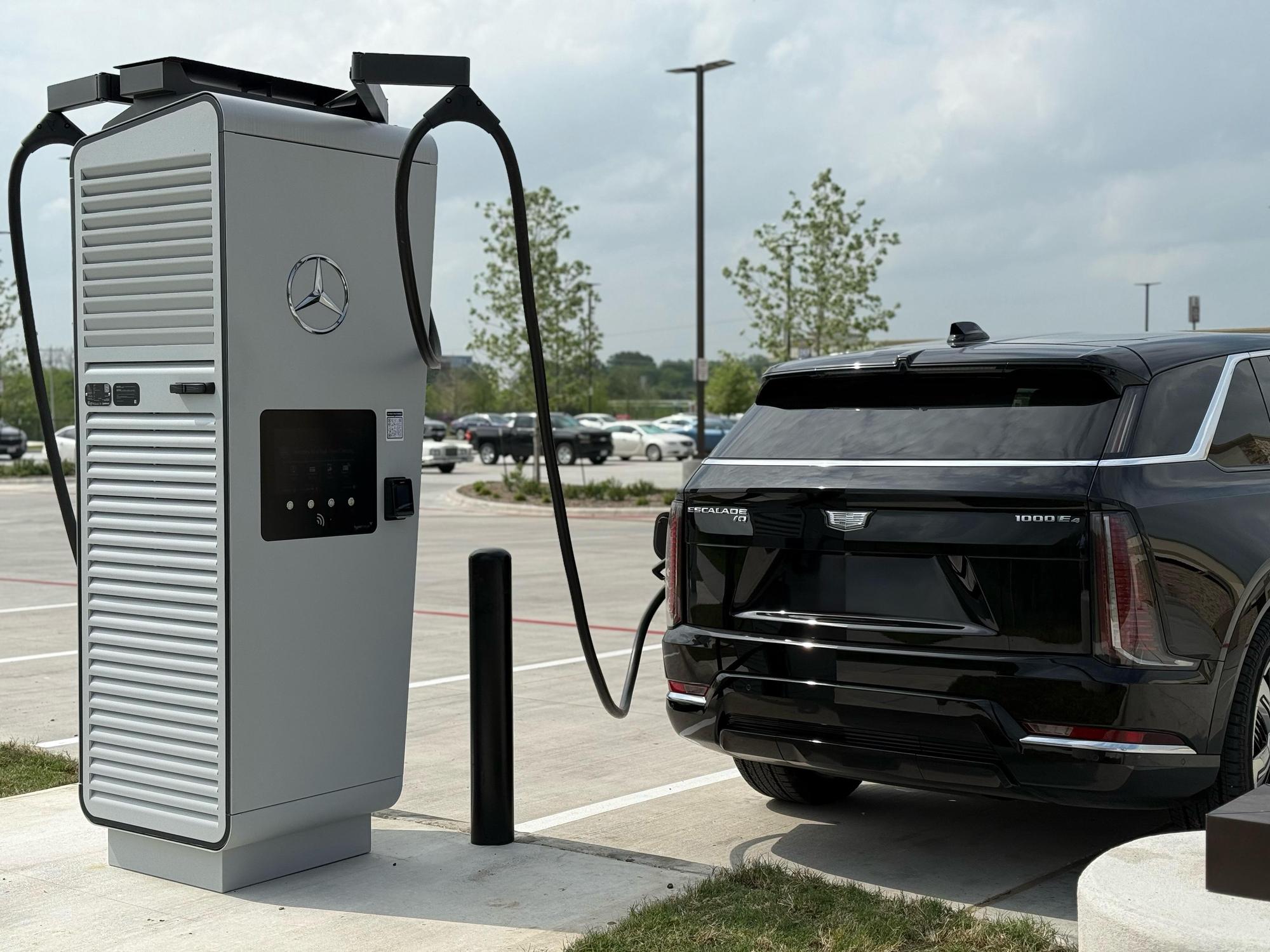 Luling, TX charging station (a1RDo000000Z3ULMA0)