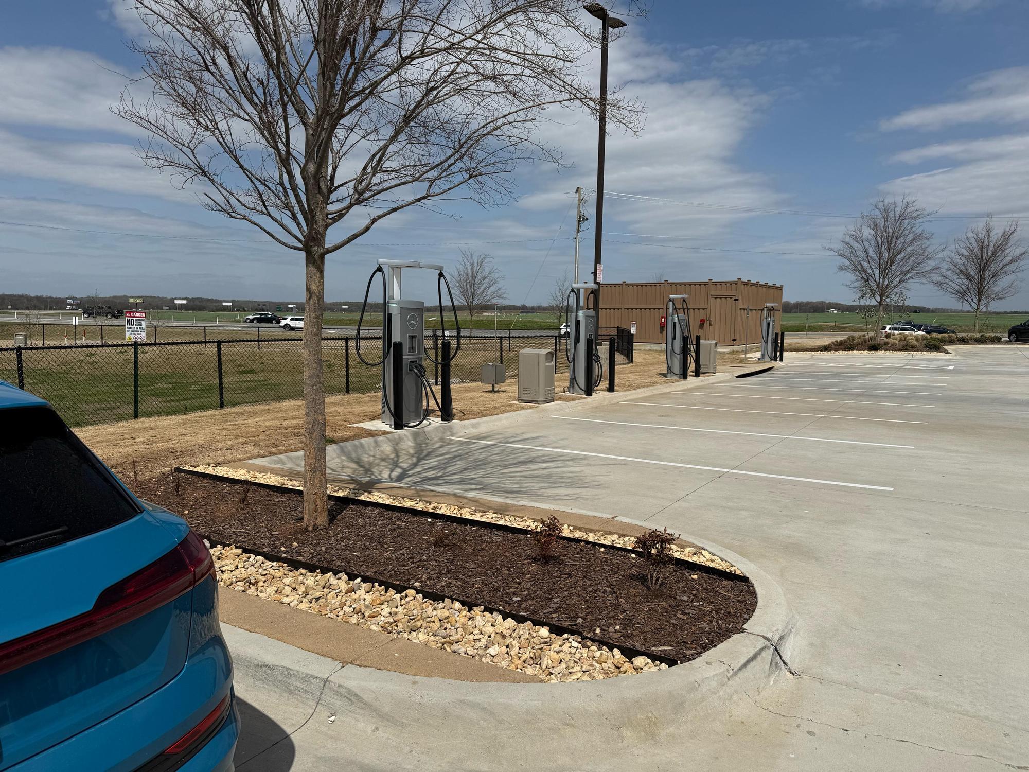 Athens, AL charging station (a1RDo000000Z3XzMAK)