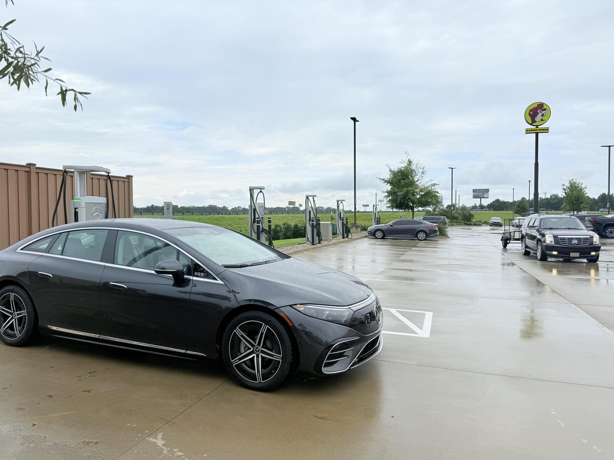 Warner Robbins, GA charging station (a1RDo000000Z3YfMAK)