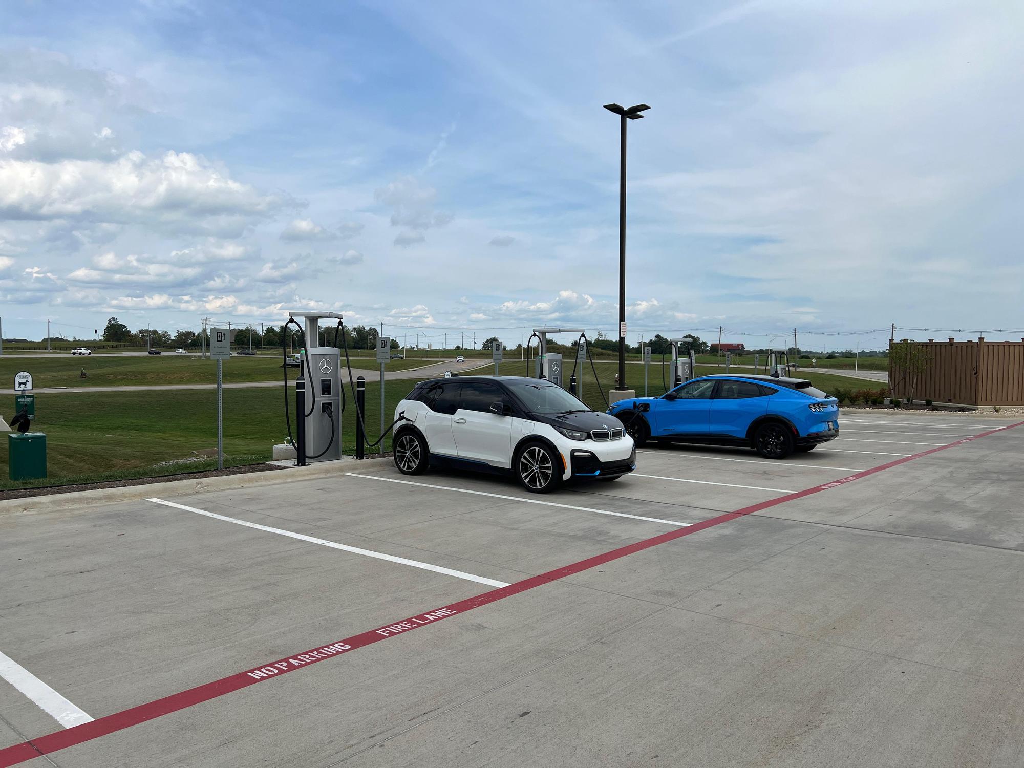 Richmond, KY charging station (a1RDo000000Z3YiMAK)