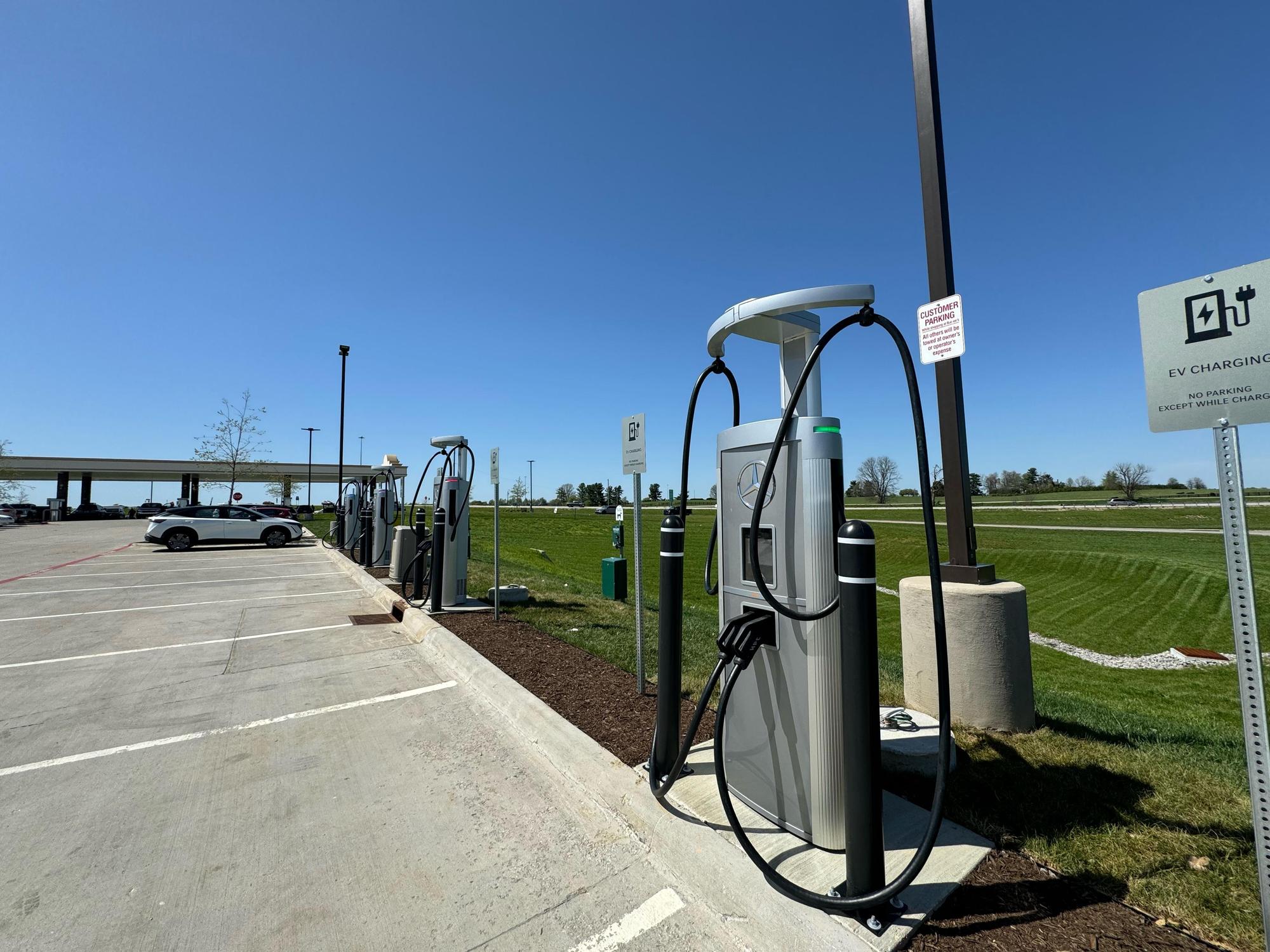 Richmond, KY charging station (a1RDo000000Z3YiMAK)