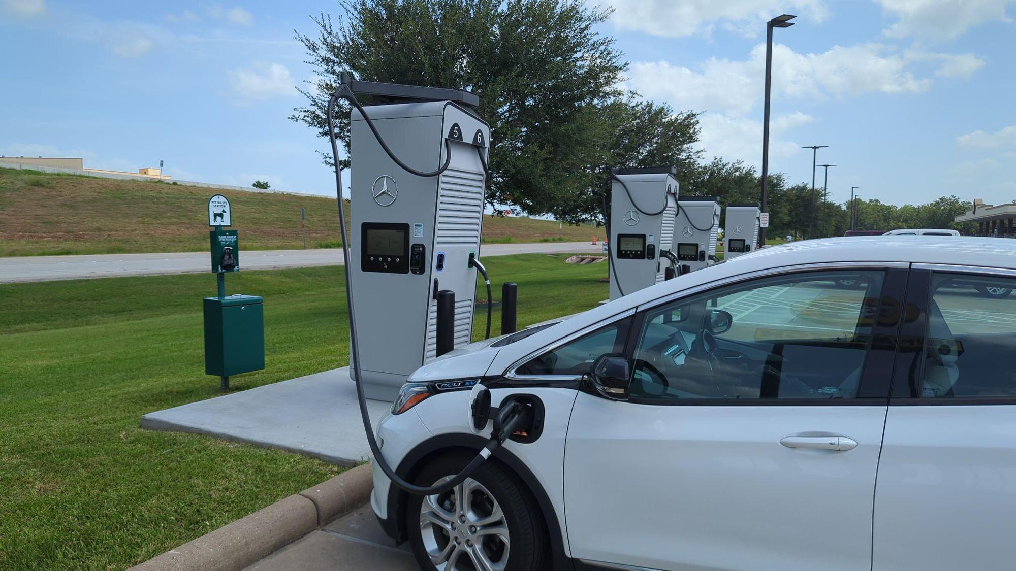 Wharton, TX charging station (a1RDo000000Z3e3MAC)