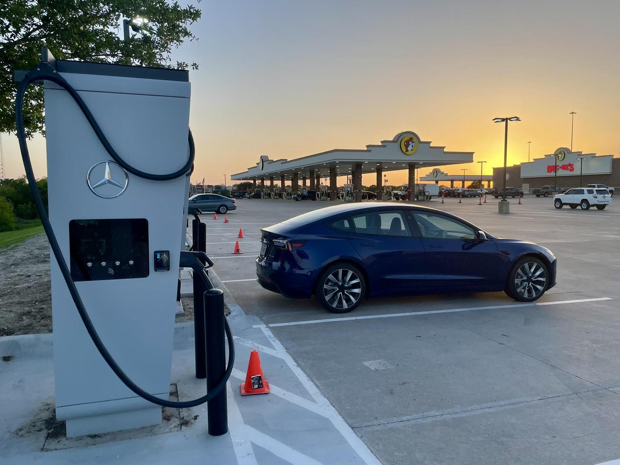 Madisonville, TX charging station (a1RDo000000Z3eHMAS)