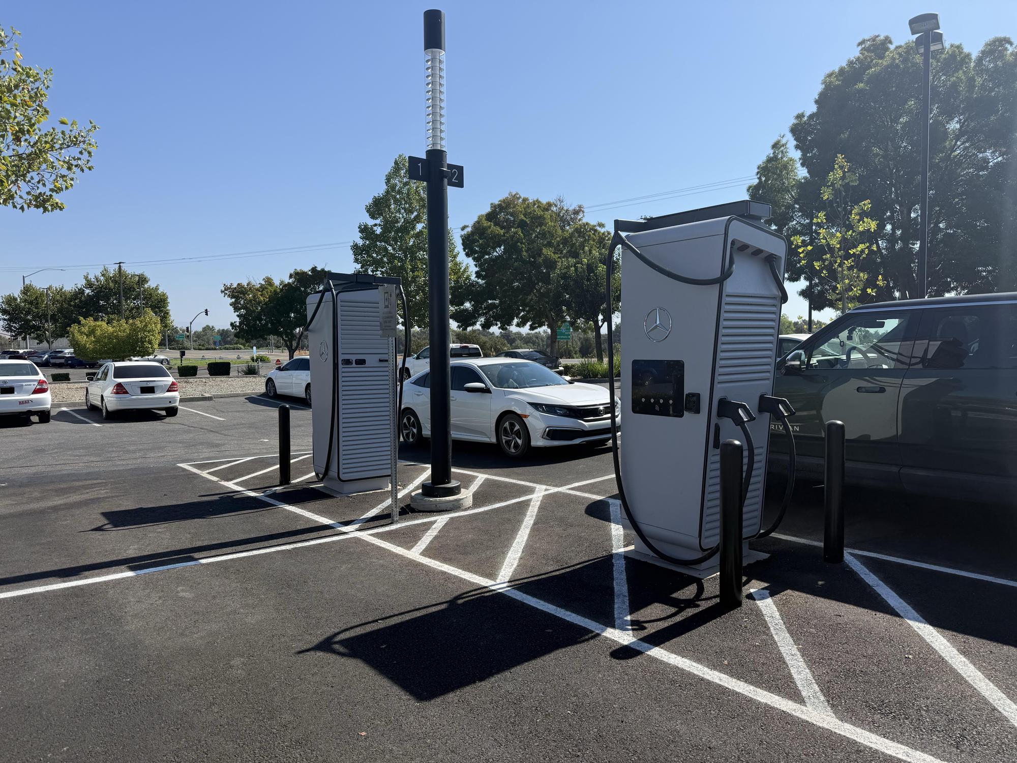 Red Bluff, CA charging station (a1RQK000000930H2AQ)